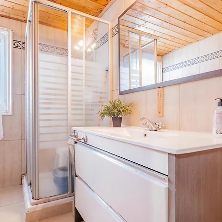 1 Bedroom In *